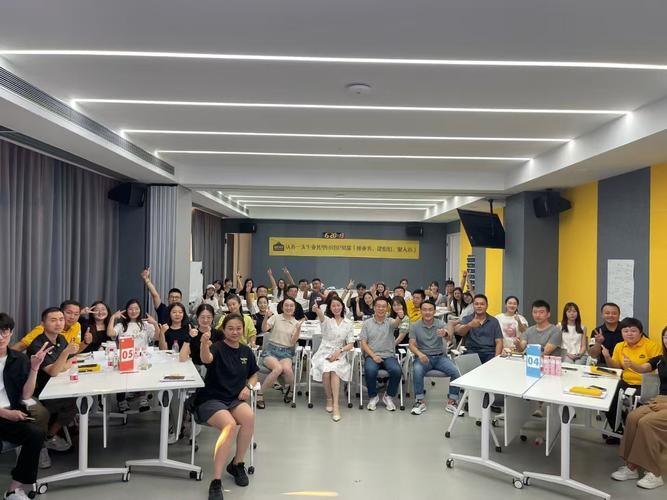 上海中为智赋管理咨询创始人,组织效能与领导力提升专家,北京大学医学